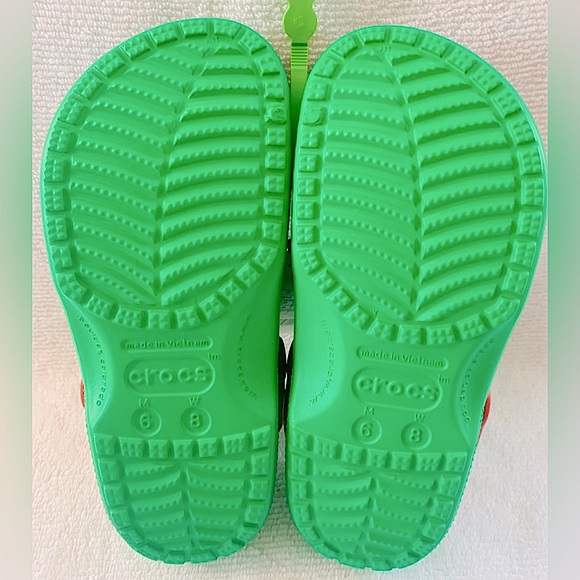 Disney Parks Christmas Holiday Crocs Classic Clog (Men 6/Women 8) - Picture 7 of 8